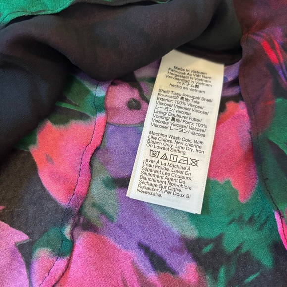 NWT J. Crew Dark Floral Ruffle Wrap Chiffon Blouse Top Women’s 10 Holiday Event - Picture 11 of 11
